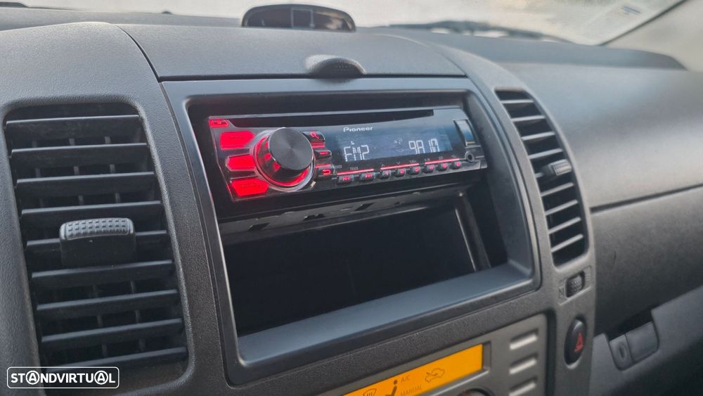 Nissan Navara 2.5 dCi CD SE Comf+C-C. - 21