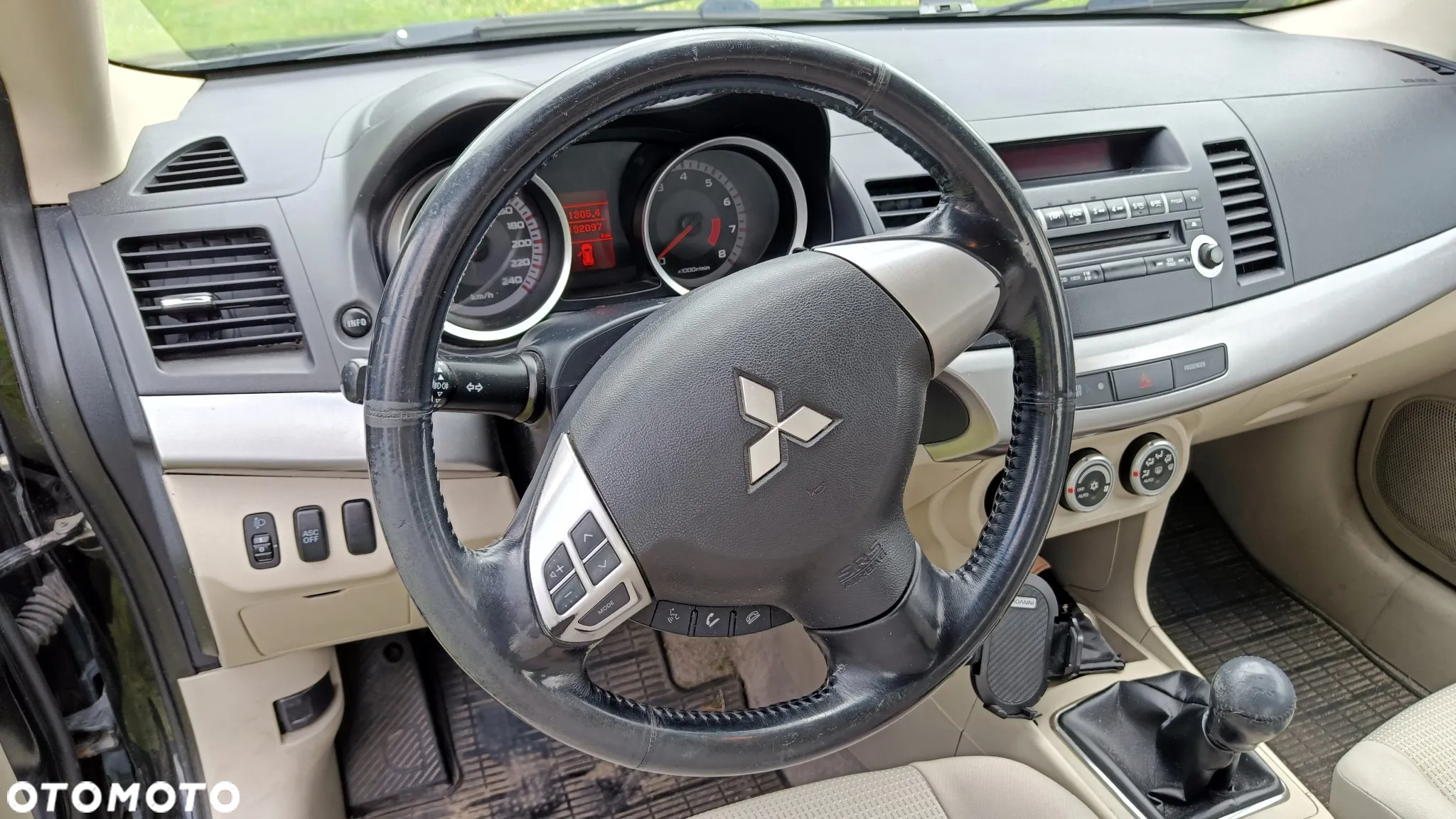 Mitsubishi Lancer - 2