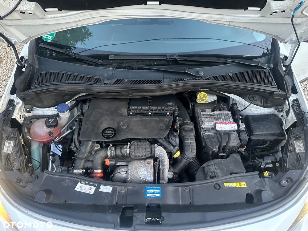 Peugeot 2008 BlueHDi FAP 120 STOP & START Allure - 37