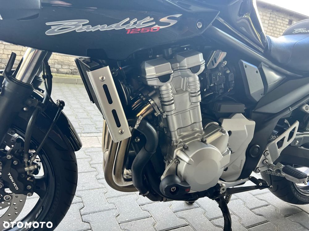 Suzuki Bandit - 32