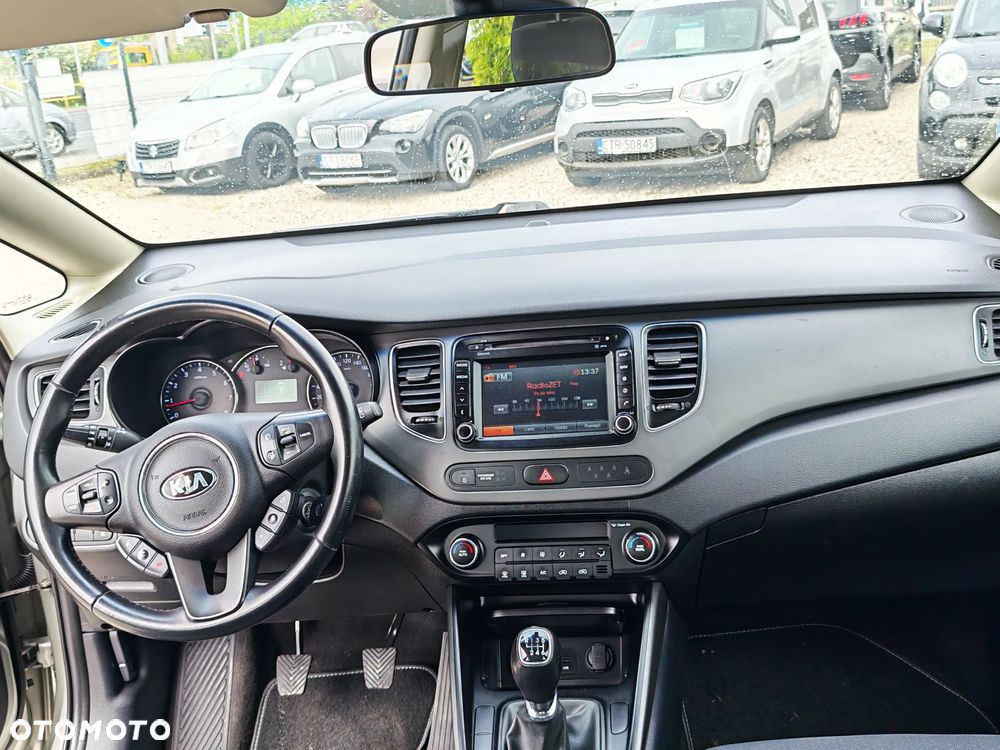 Kia Carens - 17