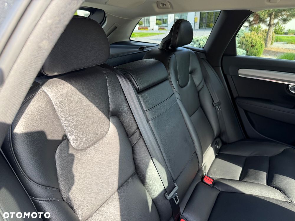 Volvo V90 D4 Geartronic Momentum - 22