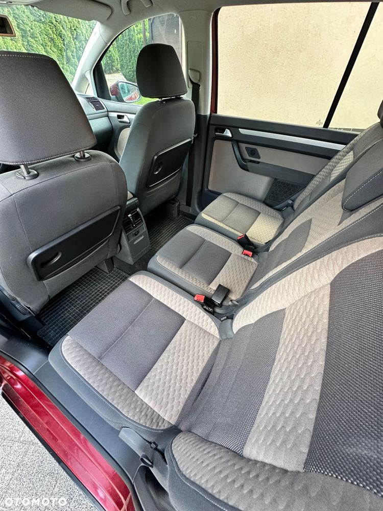 Volkswagen Touran 1.4 TSI DSG Cross - 31