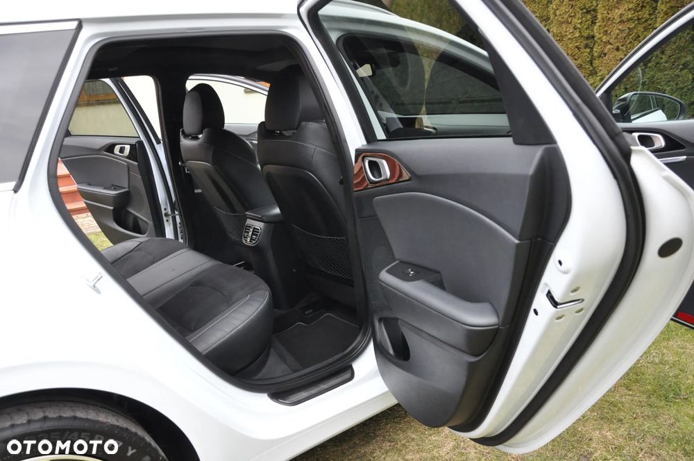 Kia Ceed 1.4 T-GDI OPF GT Line - 9