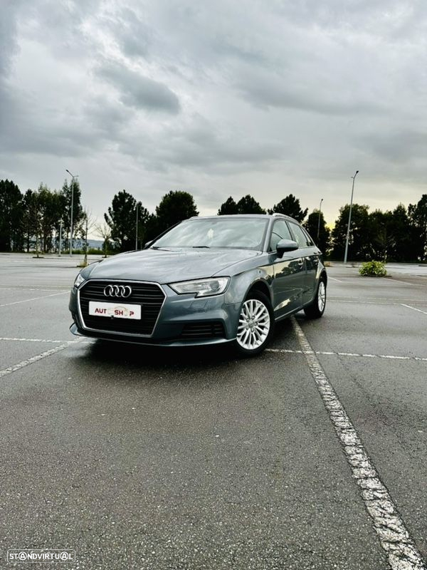 Audi A3 Sportback 1.6 TDI B.Line Attraction S tronic