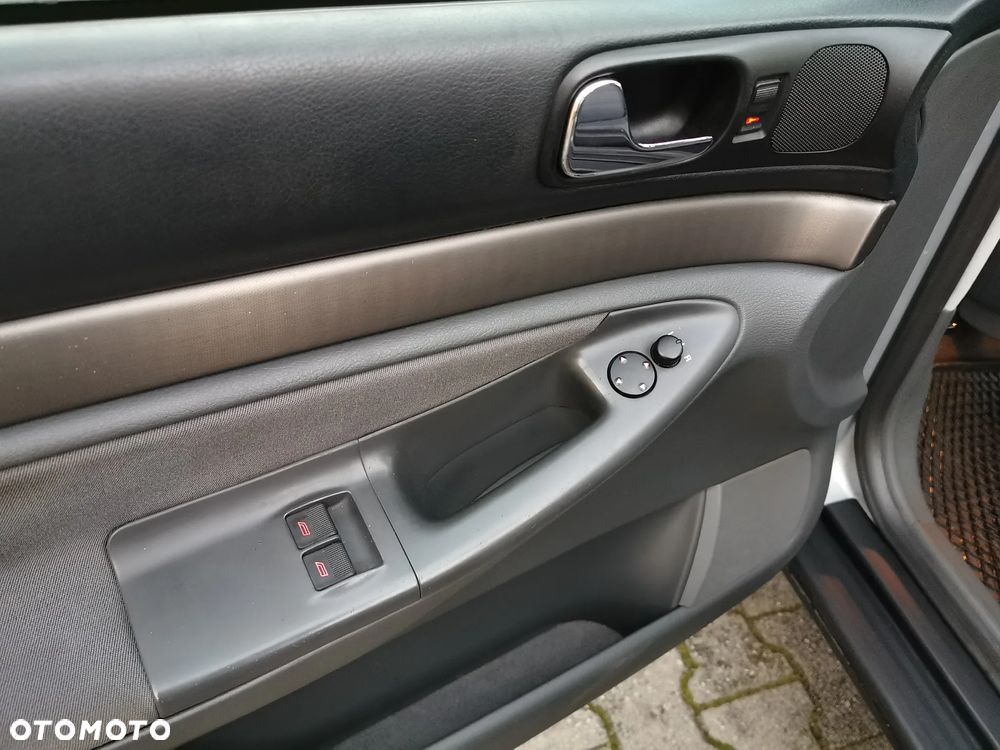 Audi A4 Limousine - 27