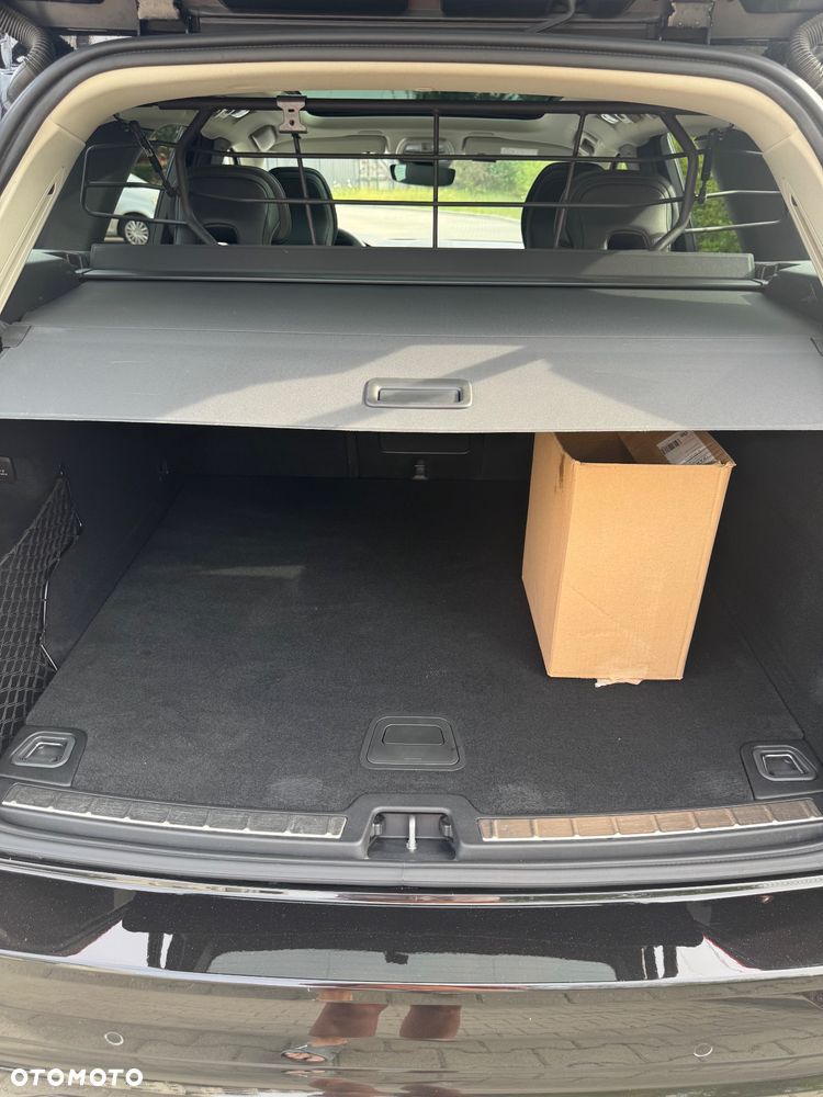 Volvo XC 60 B4 D AWD Plus Dark - 10