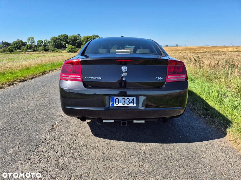 Dodge Charger 5.7 V8 RT - 8