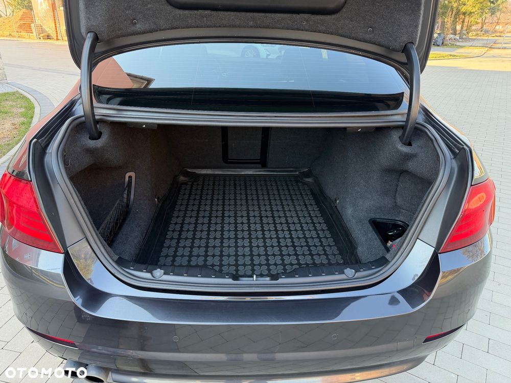 BMW Seria 5 - 25