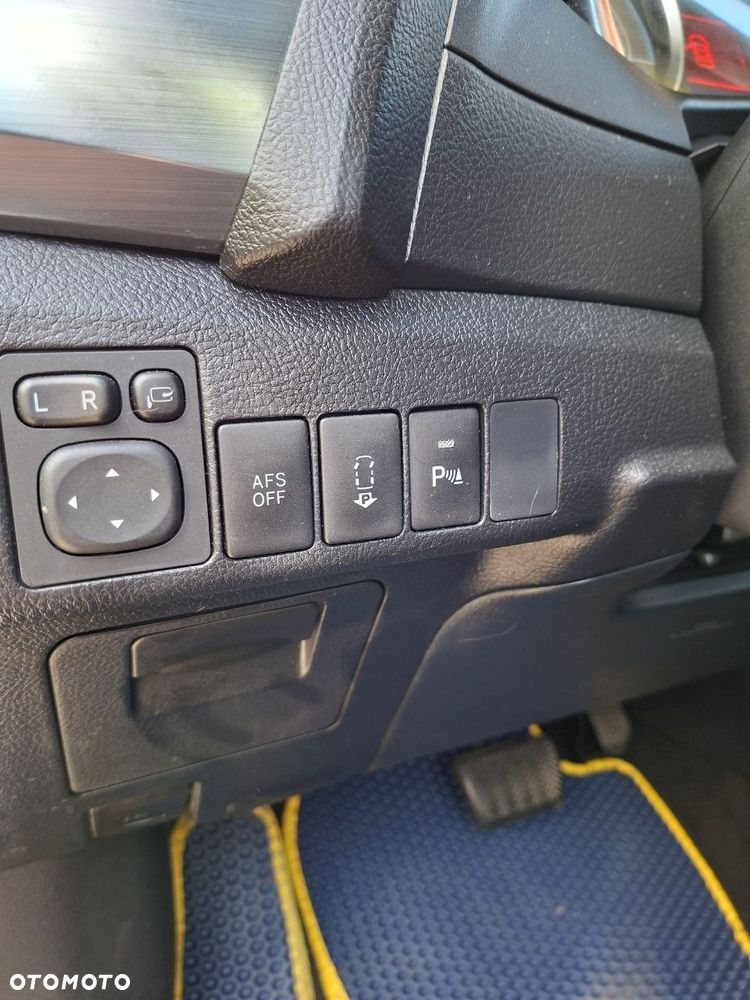 Toyota Auris - 12