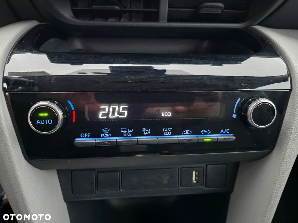 Toyota Yaris Cross - 12