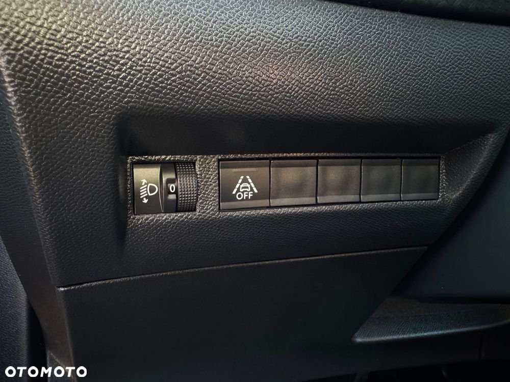 Peugeot 2008 1.2 PureTech Allure Pack S&S - 29