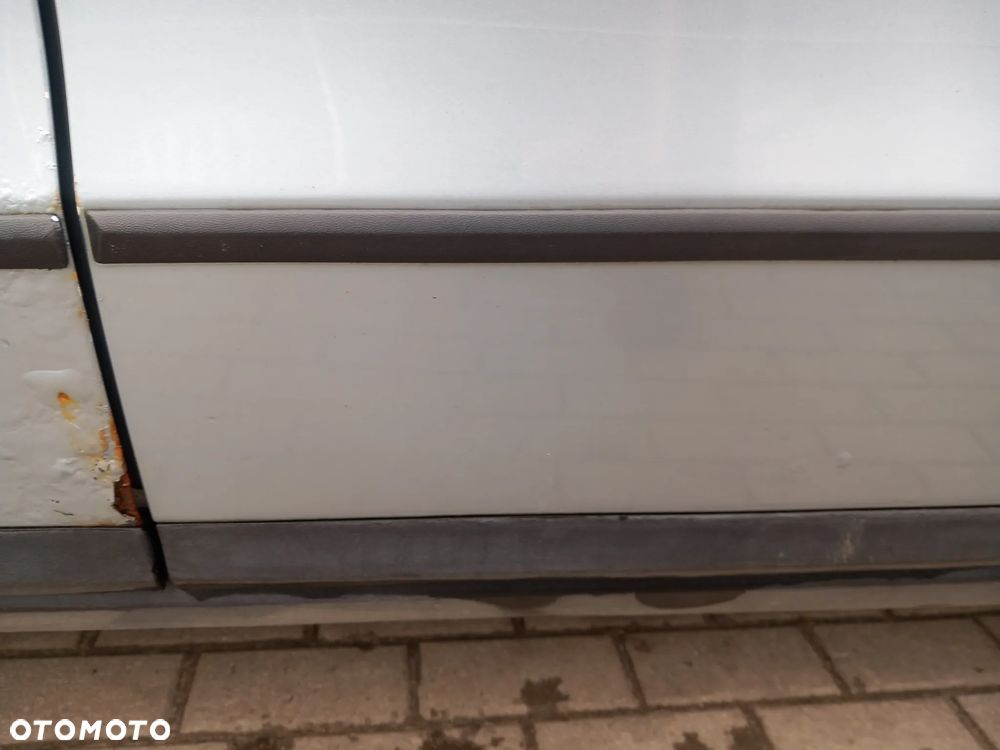 VW PASSAT B6 DRZWI LEWE TYLNE LEWY TYŁ KOMBI KOLOR: LB5M - 5