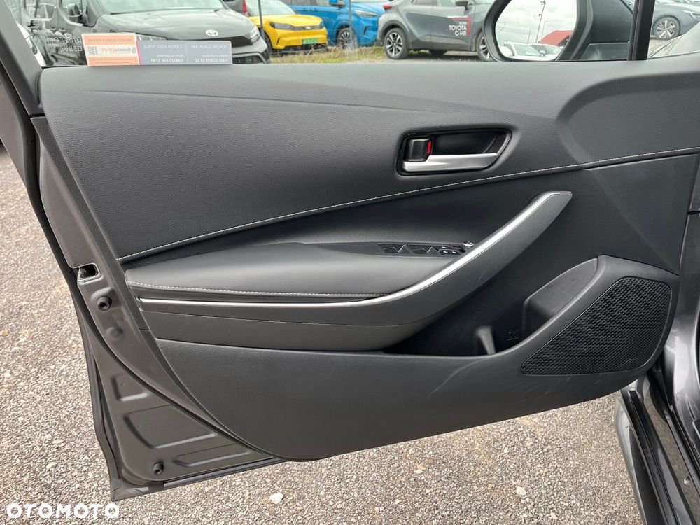 Toyota Corolla 2.0 Hybrid Style - 24