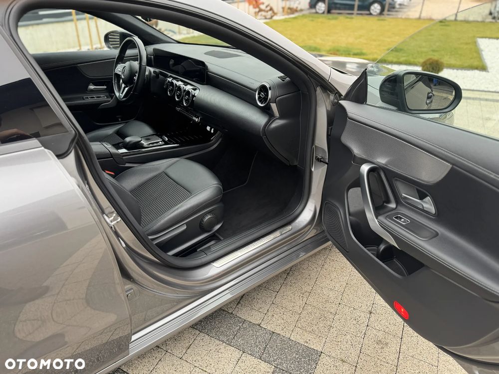 Mercedes-Benz CLA 200 d 8G-DCT Special Edition - 20
