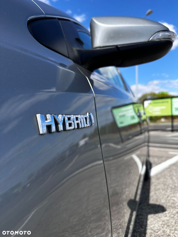 Toyota Auris Hybrid 135 Prestige - 17