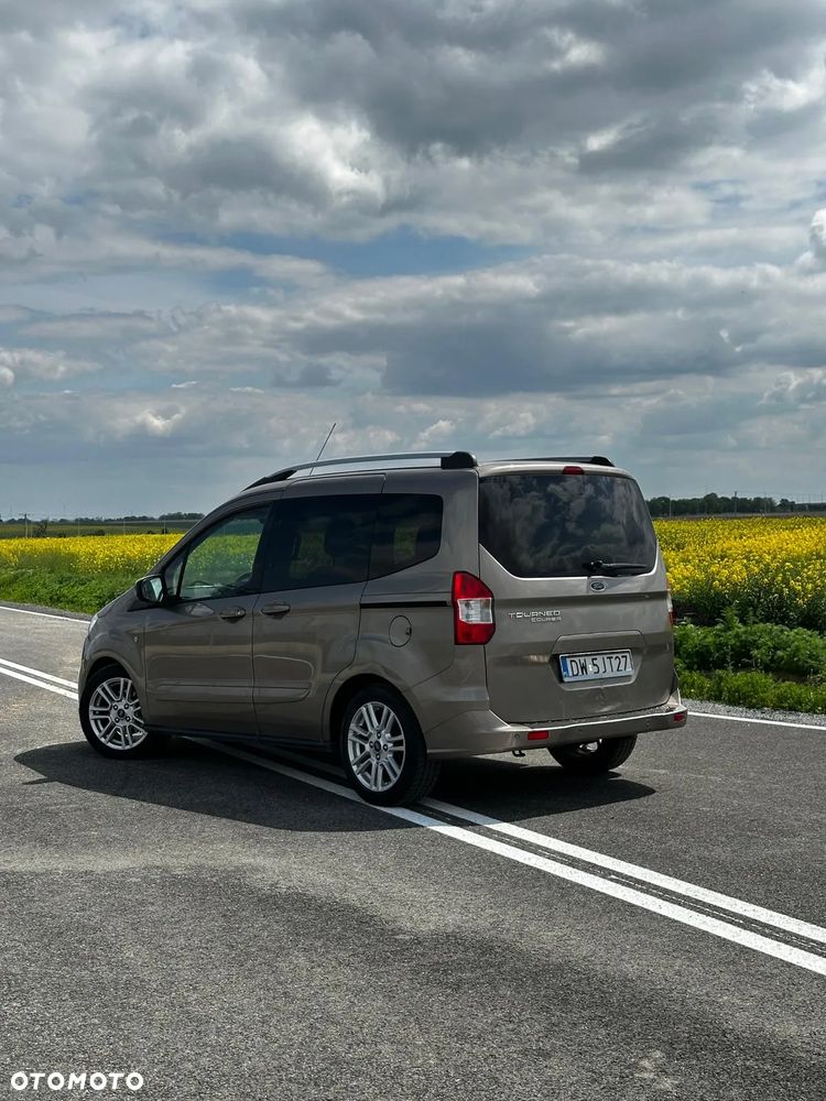 Ford Tourneo Courier 1.5 TDCi Titanium - 6