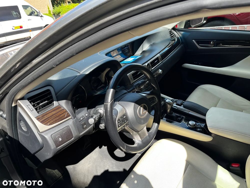 Lexus GS 300h Elegance - 9