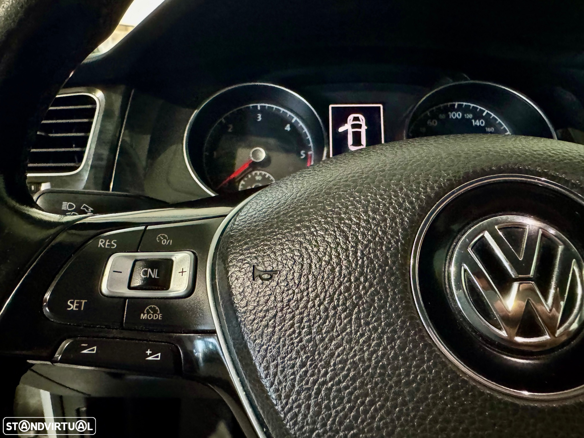 VW Golf 1.6 TDI 4Motion BlueMotion Trendline - 20