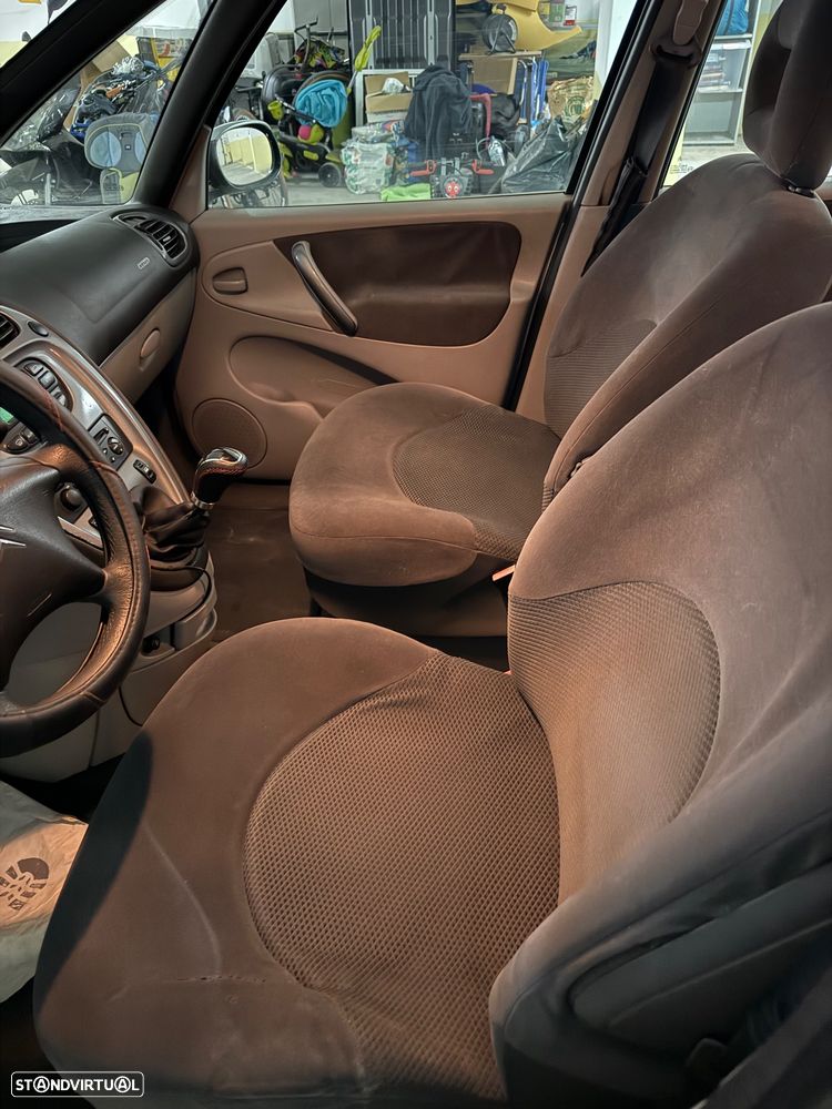 Citroën Xsara Picasso 1.6 HDi Exclusi. - 9