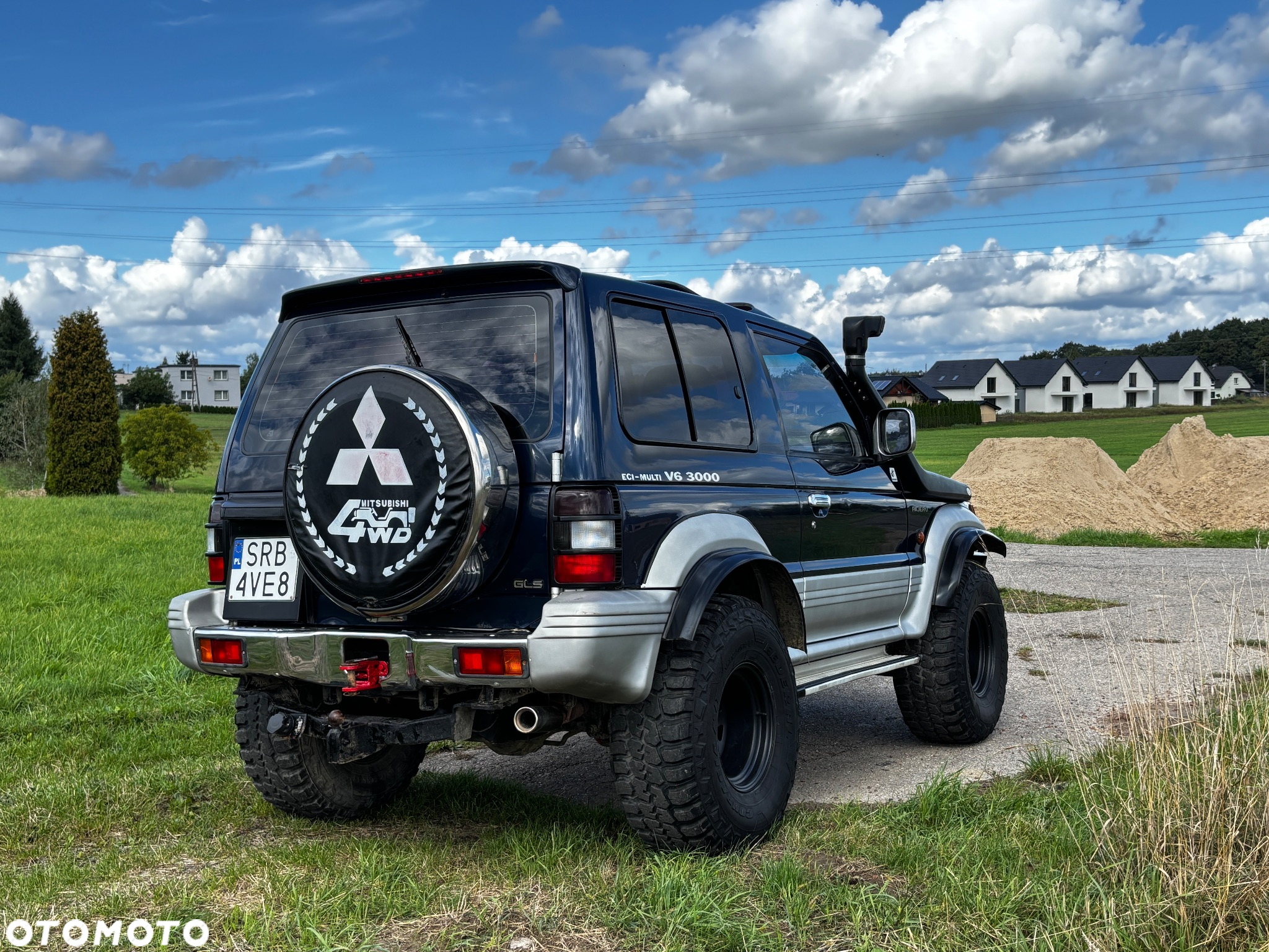 Mitsubishi Pajero 3.0 GLS - 7
