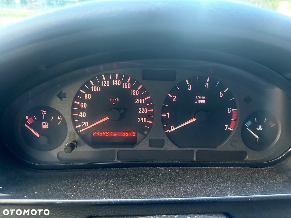 BMW Seria 3 316i - 9