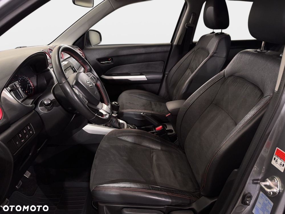 Suzuki Vitara - 12