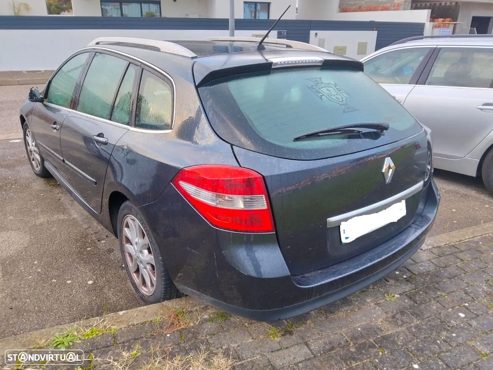 Renault Laguna 1.5 dci Ano 2010 - 1