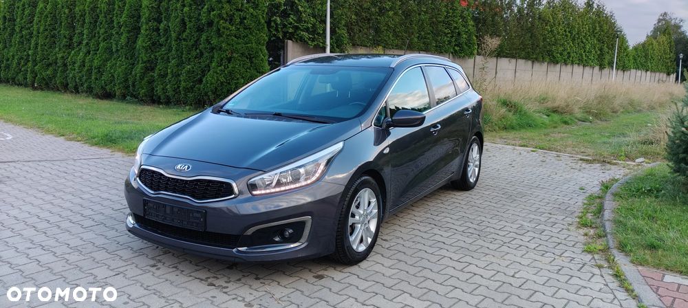 Kia Ceed 1.6 GDI ISG Dream-Team Edition