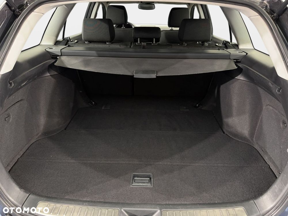 Toyota Avensis - 13