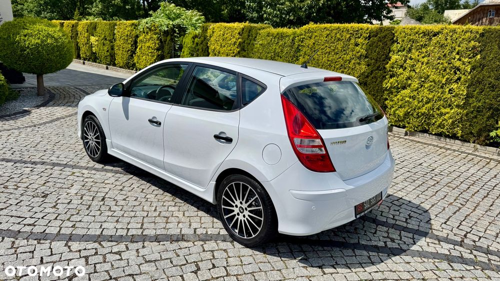 Hyundai i30 1.4 Intro Edition - 13