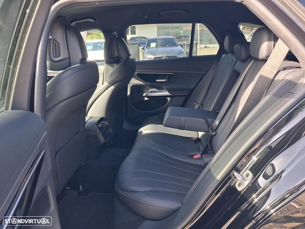 Mercedes-Benz E 220 d T 4Matic 9G-TRONIC Edition AVANTGARDE - 11