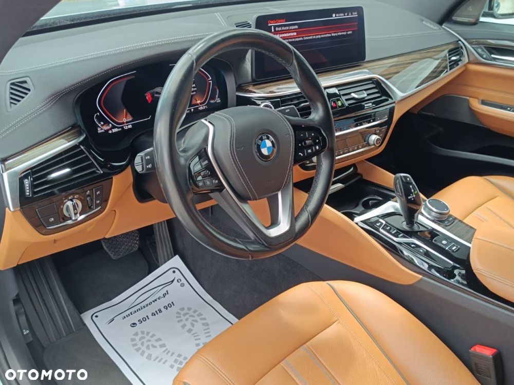 BMW 6GT - 7