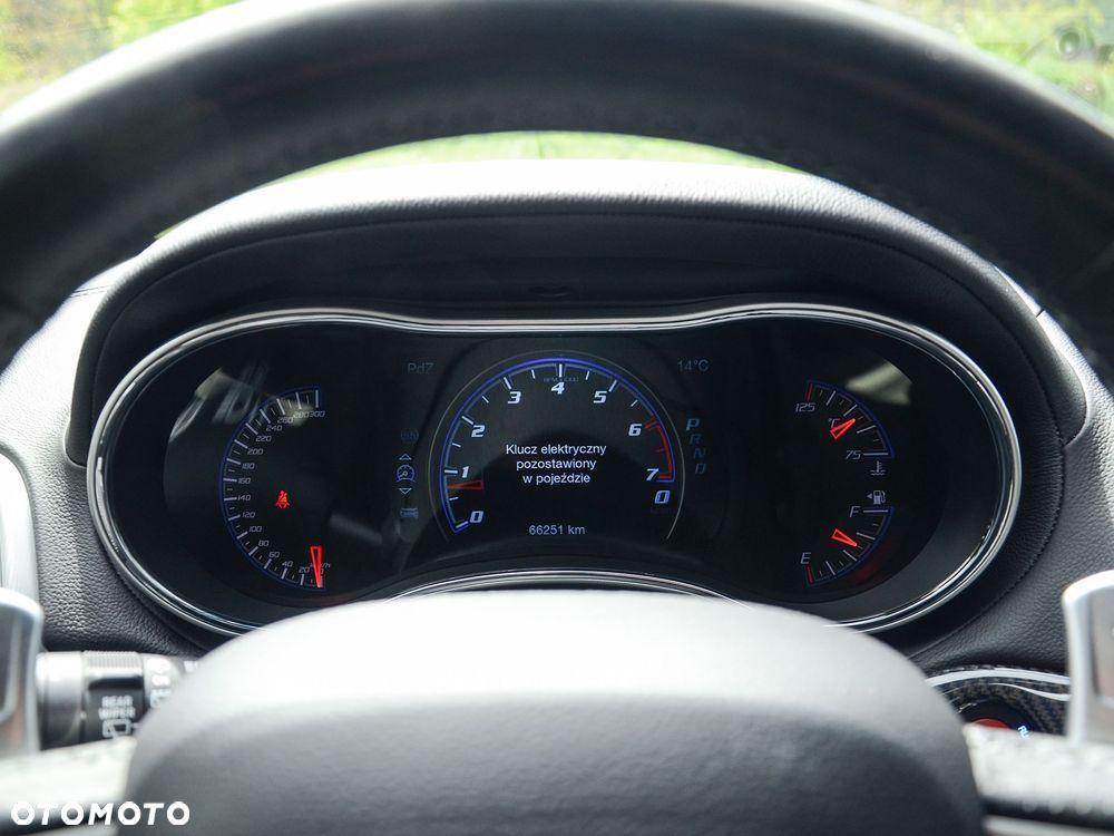 Jeep Grand Cherokee 6.4 V8 SRT8 - 11