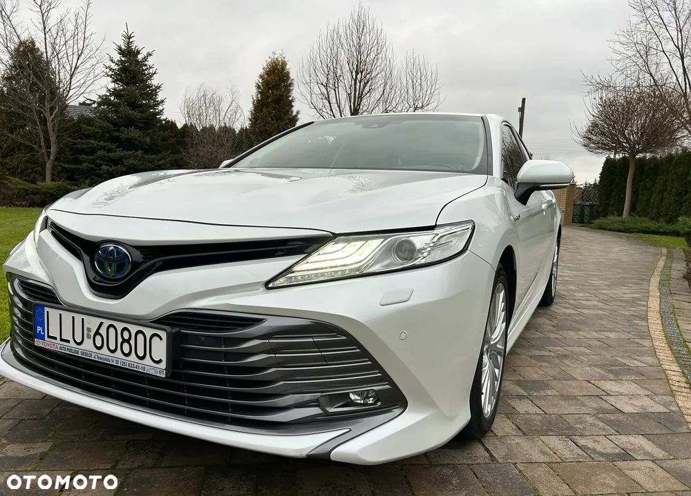 Toyota Camry - 5