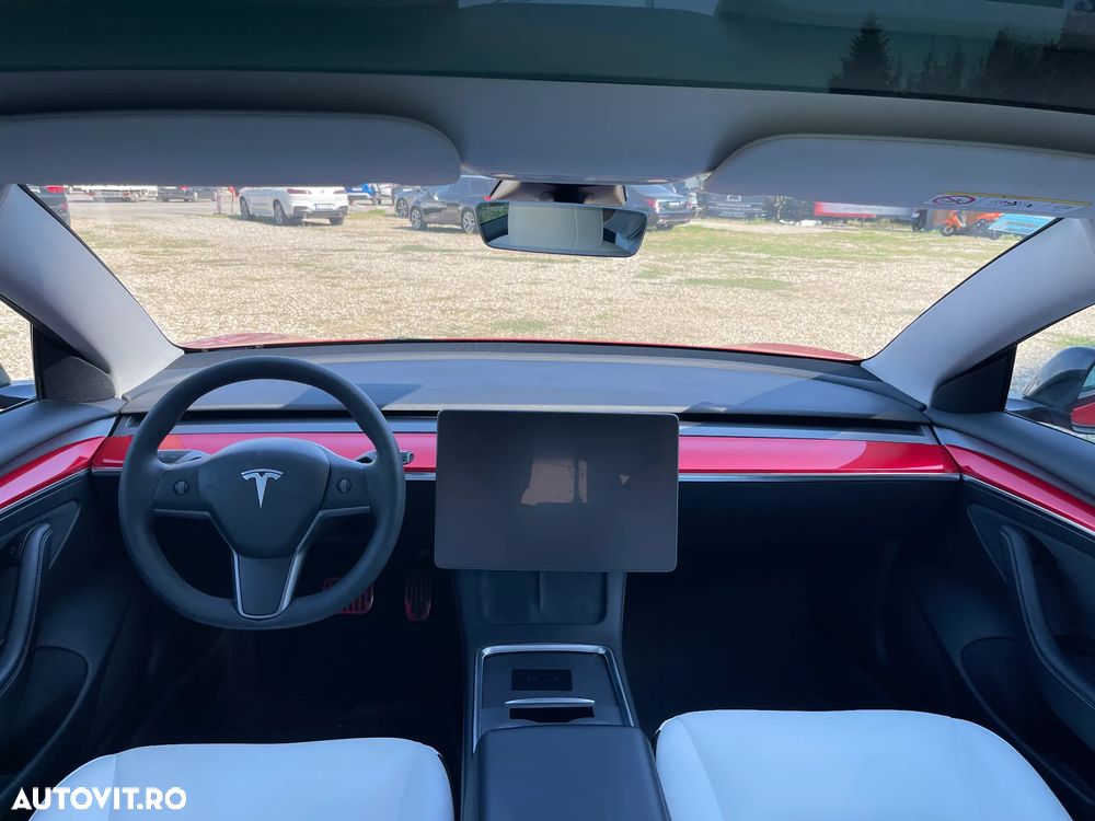 Tesla Model 3 - 14