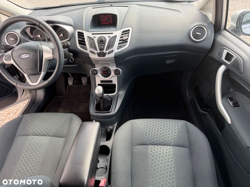 Ford Fiesta - 40