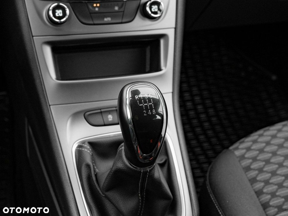 Opel Astra V 1.2 T Edition S&S - 19