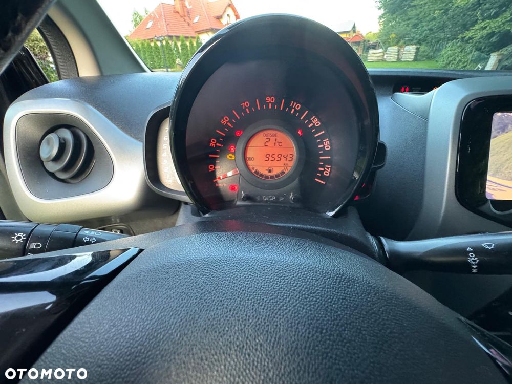 Toyota Aygo x mit x-business Paket - 15