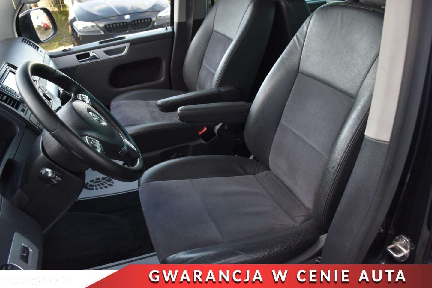 Volkswagen Multivan - 10