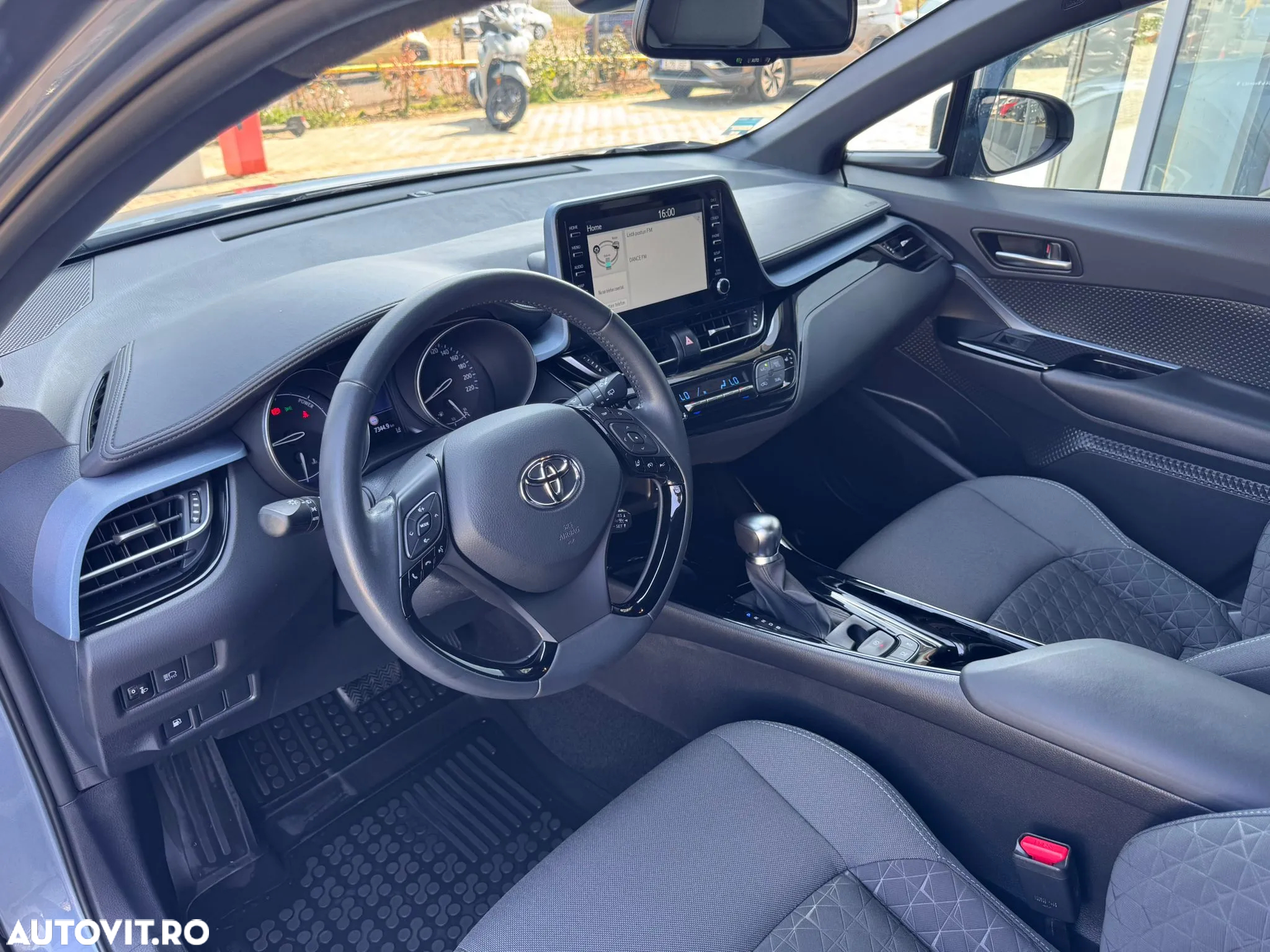 Toyota C-HR 1.8 HSD 122 CP 4x2 CVT C-ult Style - 10