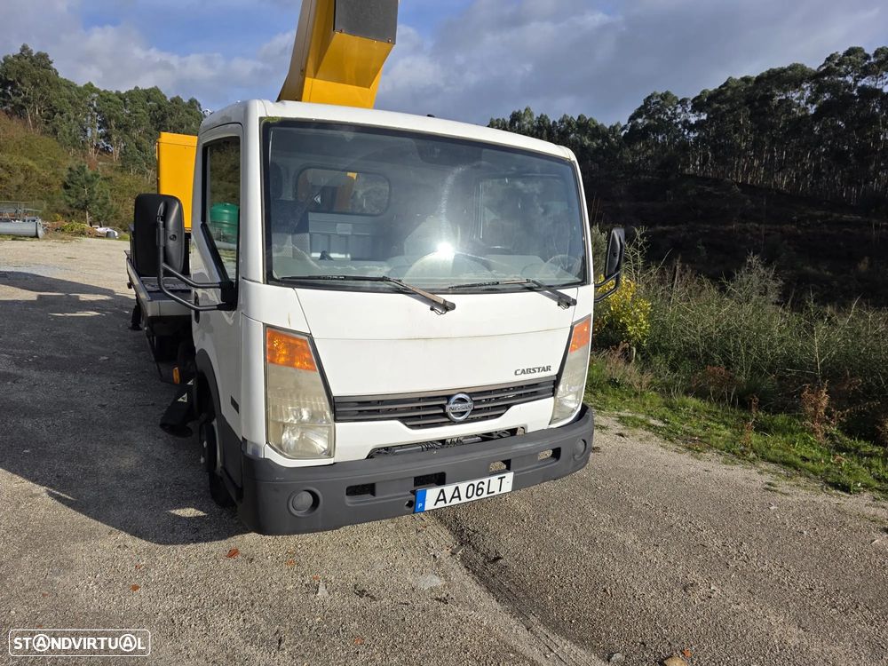 Nissan CABSTAR COM BARQUINHA - 9