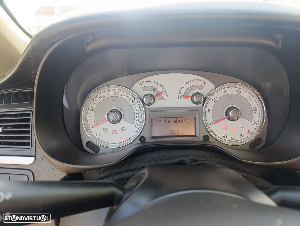 Fiat Linea 1.3 M-Jet Emotion - 5