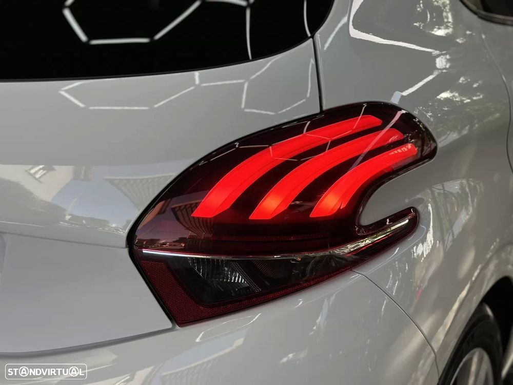 Peugeot 208 1.2 PureTech Style - 7