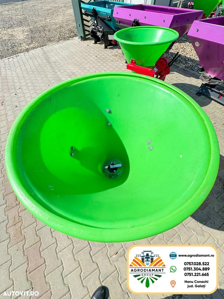 Alta Masina imprastiat ingrasaminte DEMAROL 200 / 300 / 500L - Tip coif cu 1 disc - 6