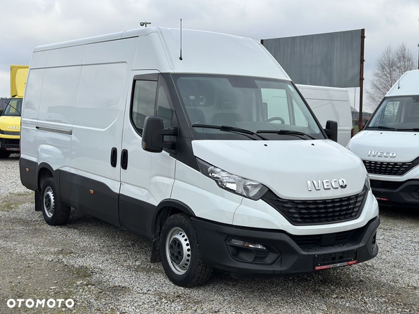 Iveco 2020/Daily 35-160 V/Średni/super stan/manual/Klima/czujniki parkowania