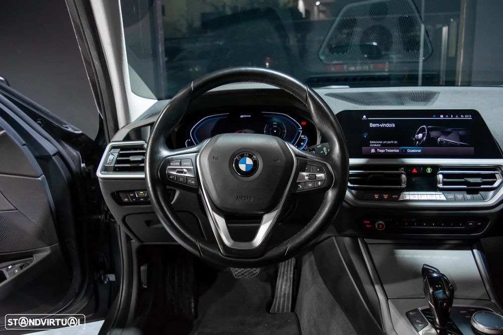 BMW 320 e Touring Aut. Advantage - 24