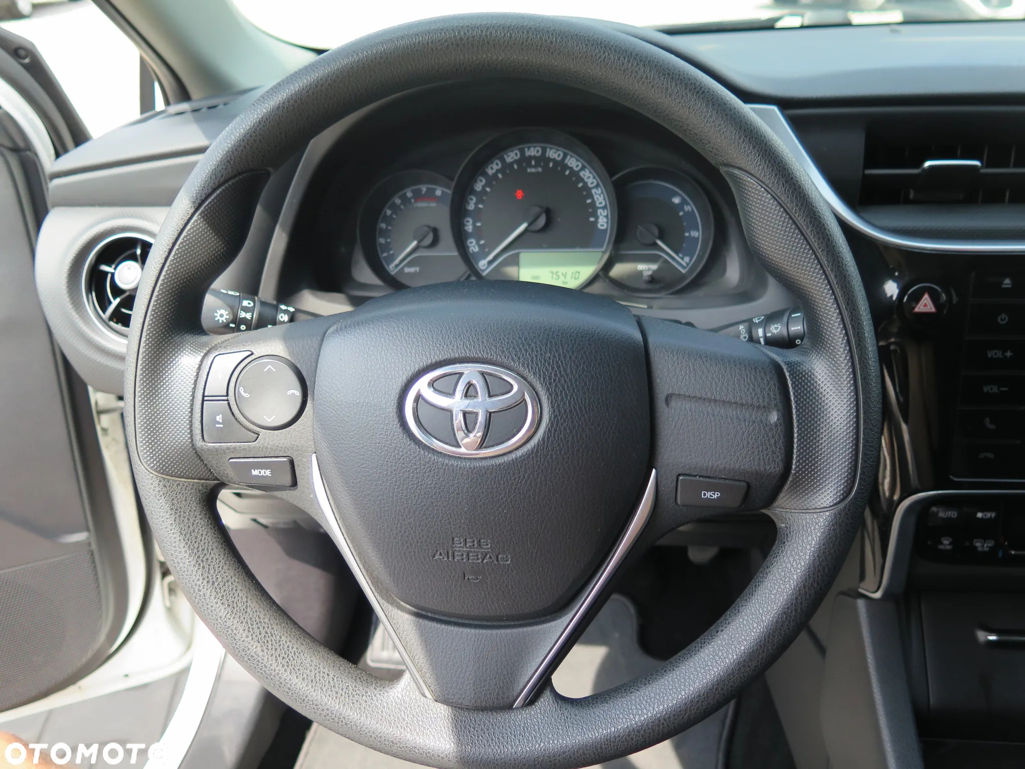 Toyota Auris 1.33 VVT-i Active - 18