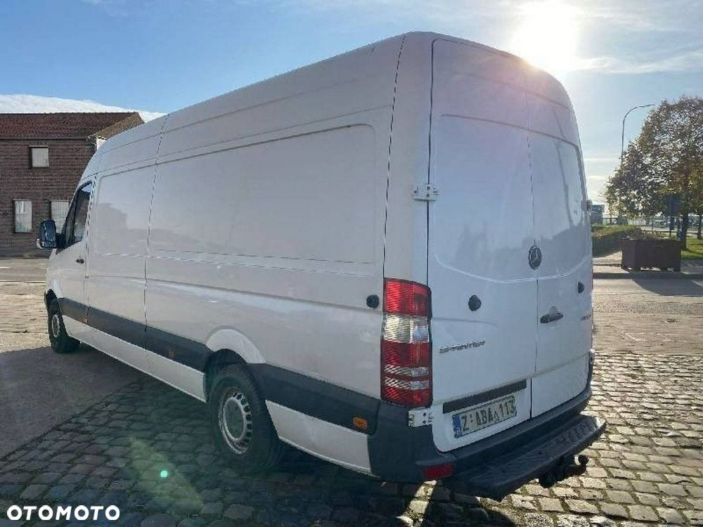 Mercedes-Benz Sprinter - 4