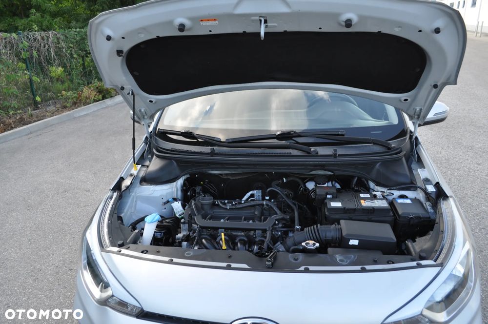 Hyundai i20 - 21